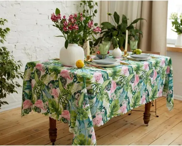 Скатерть Доляна Tropical garden 150*300 +/- 2 см, 100% п/э