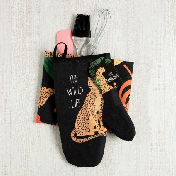 Набор подарочный The wild life: полотенце, варежка-прихватка, кисть, лопатка, венчик